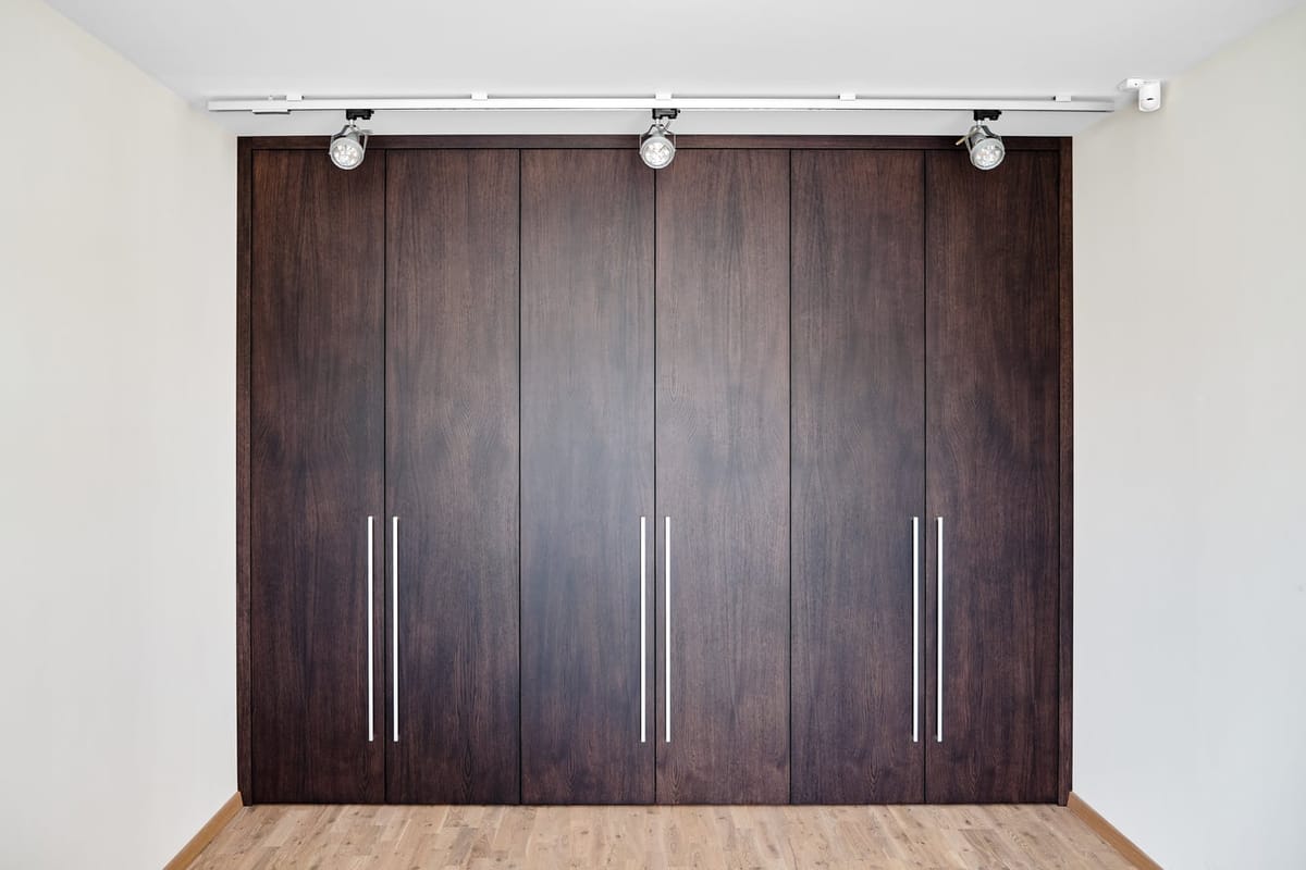 Portes de dressing — Effet noyer · Dijon